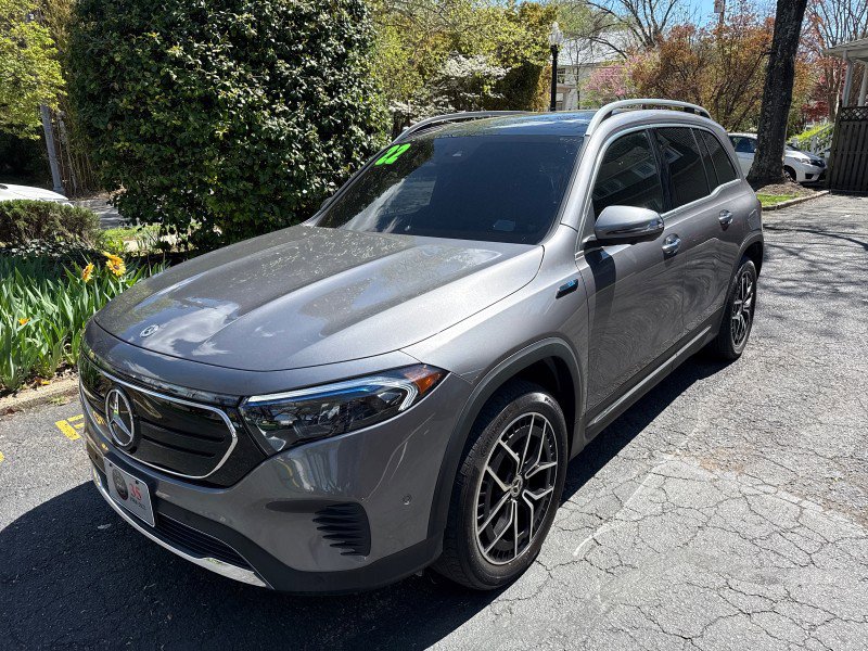 Used 2022 Mercedes-Benz EQB 300 4MATIC image 3