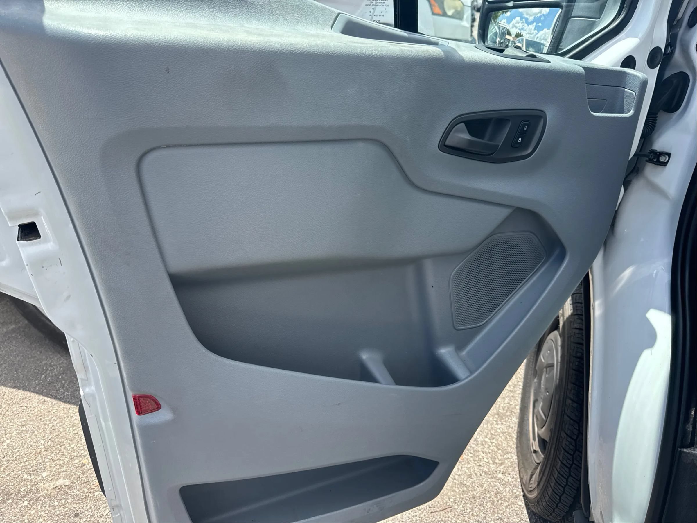 Used 2017 Ford Transit 250 130 Low Roof RWD image 17