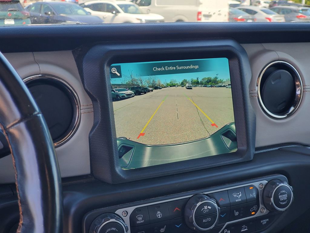 Used 2021 Jeep Gladiator Overland AWD/4WD image 24