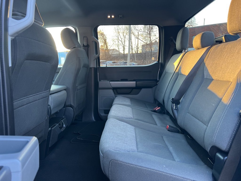 Used 2024 Ford F250 XLT w/ Snow Plow Prep Package image 22