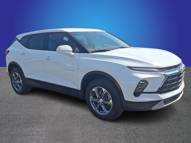 New 2024 Chevrolet Blazer LT w/ Driver Confidence Package FWD image 2