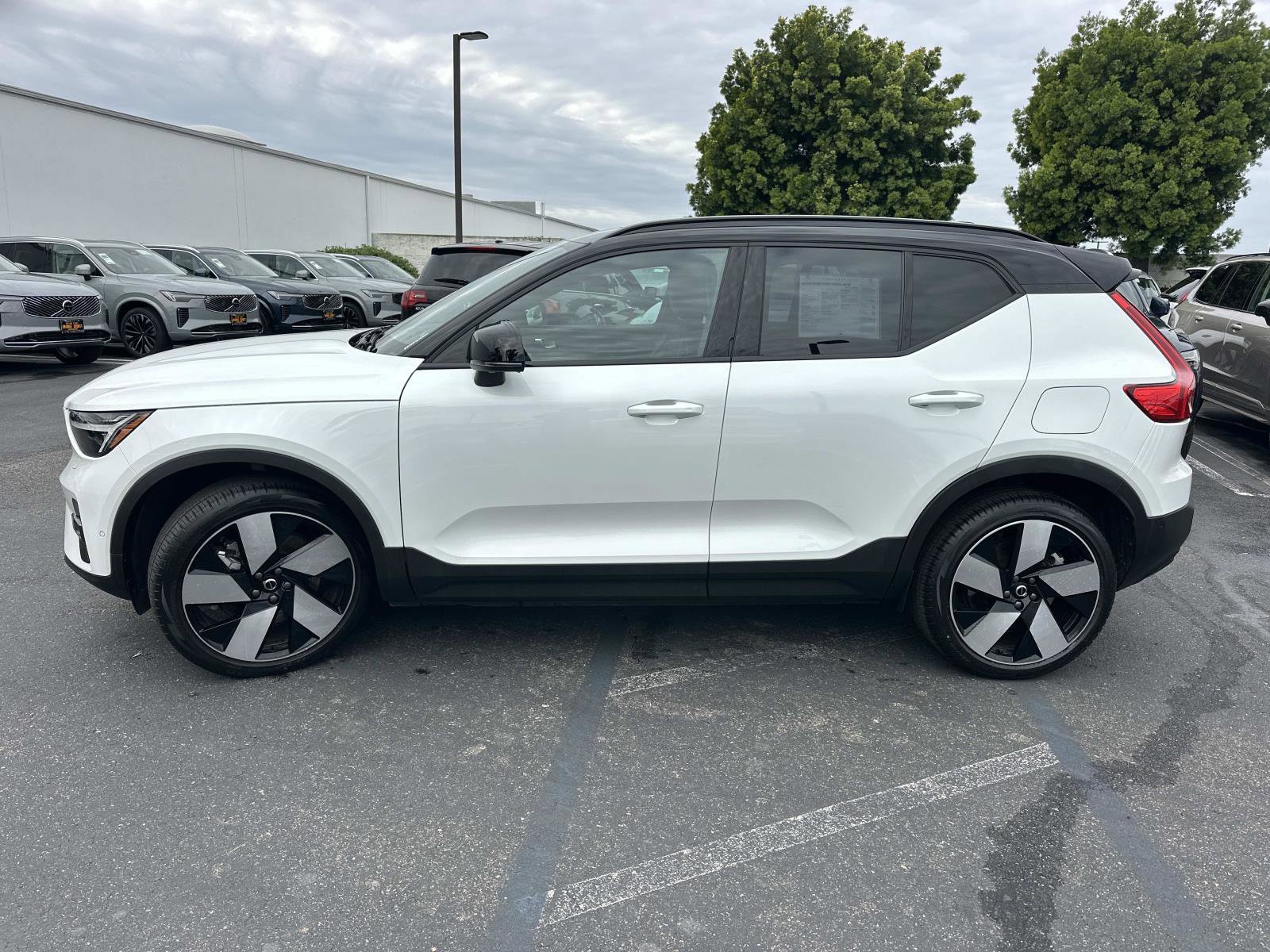 Certified 2024 Volvo XC40 Recharge Ultimate w/ Protection Package Premier image 7