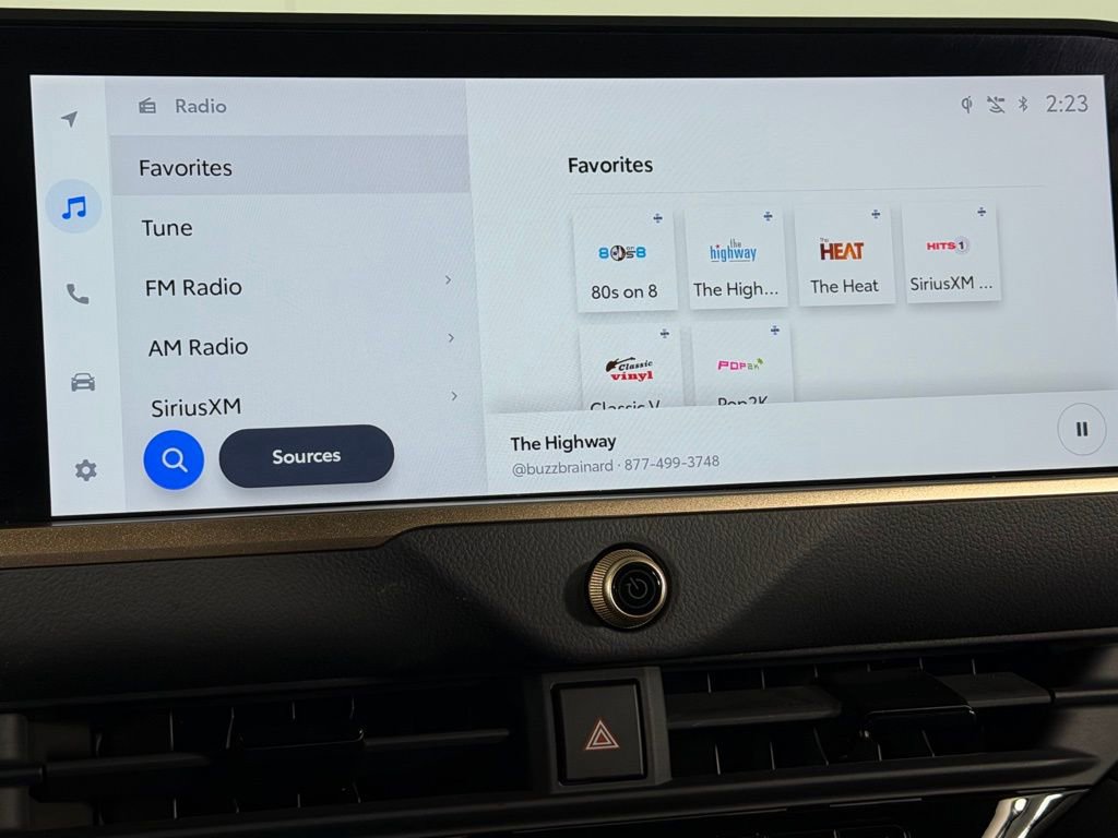Used 2025 Toyota Crown XLE image 17