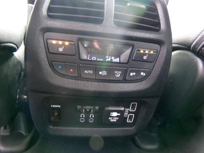 Used 2022 Honda Pilot Touring image 36