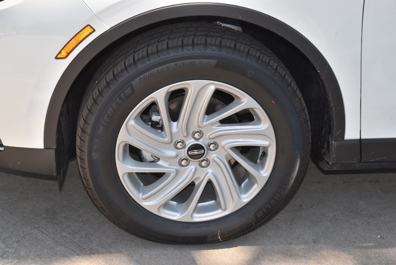 New 2026 Lincoln Corsair Premiere FWD image 37