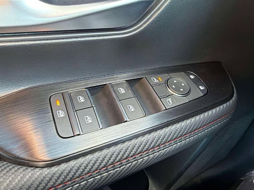 New 2026 Nissan Kicks SR w/ SR Premium Package image 16