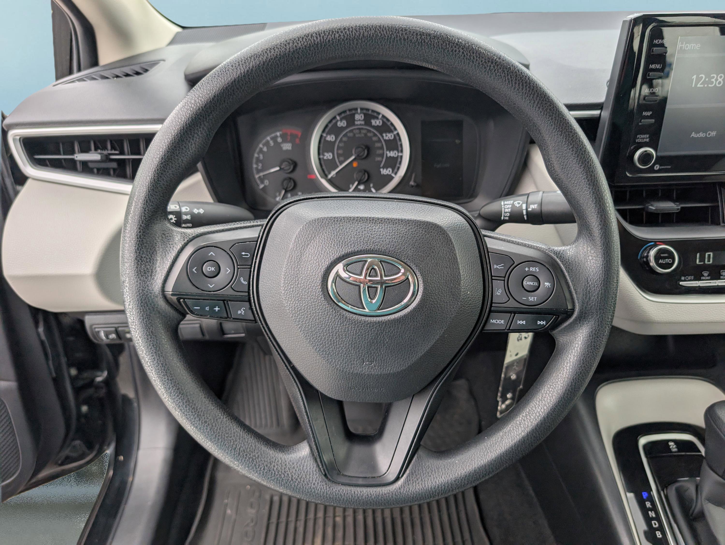 Used 2022 Toyota Corolla LE FWD image 19