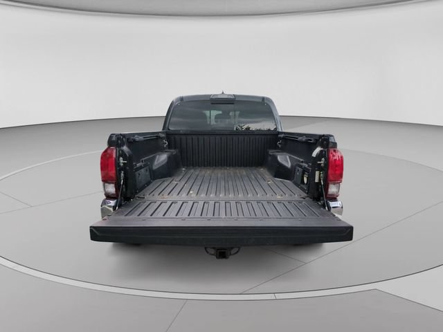 Used 2018 Toyota Tacoma TRD Off-Road AWD/4WD image 15