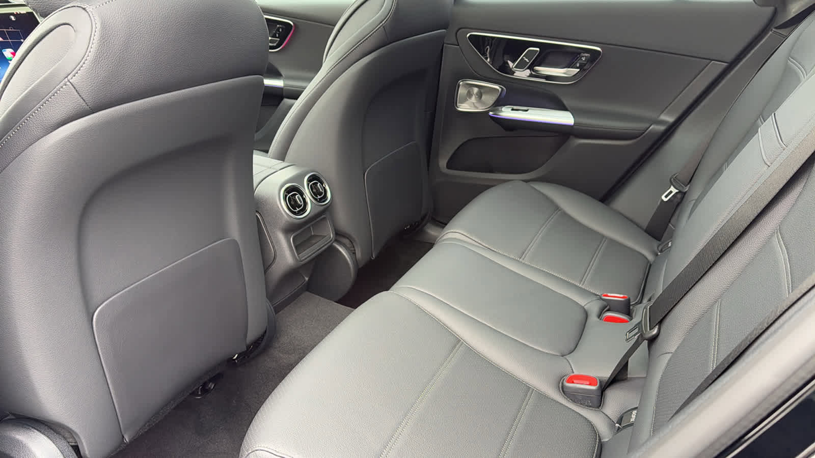 New 2026 Mercedes-Benz GLC 300 4MATIC image 30