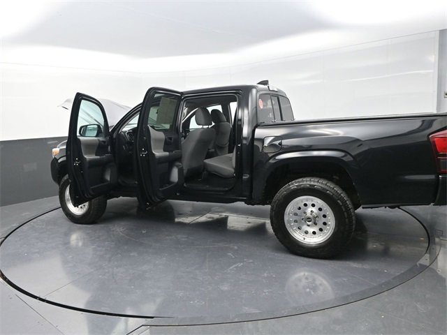Used 2020 Toyota Tacoma SR image 29