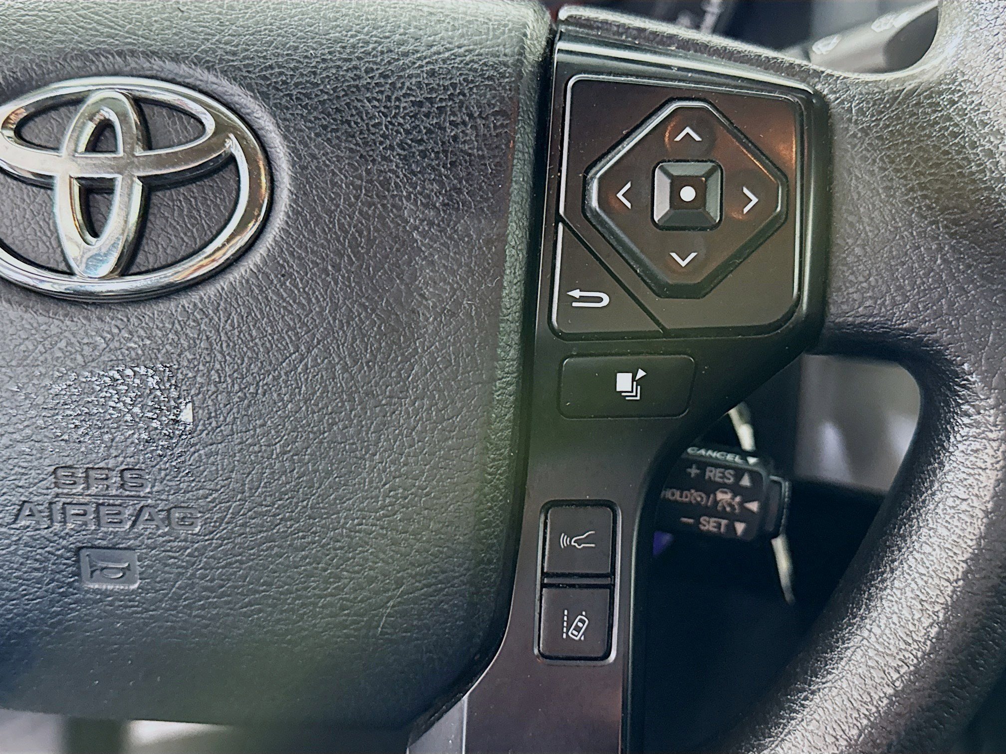 Used 2019 Toyota Tacoma SR image 15