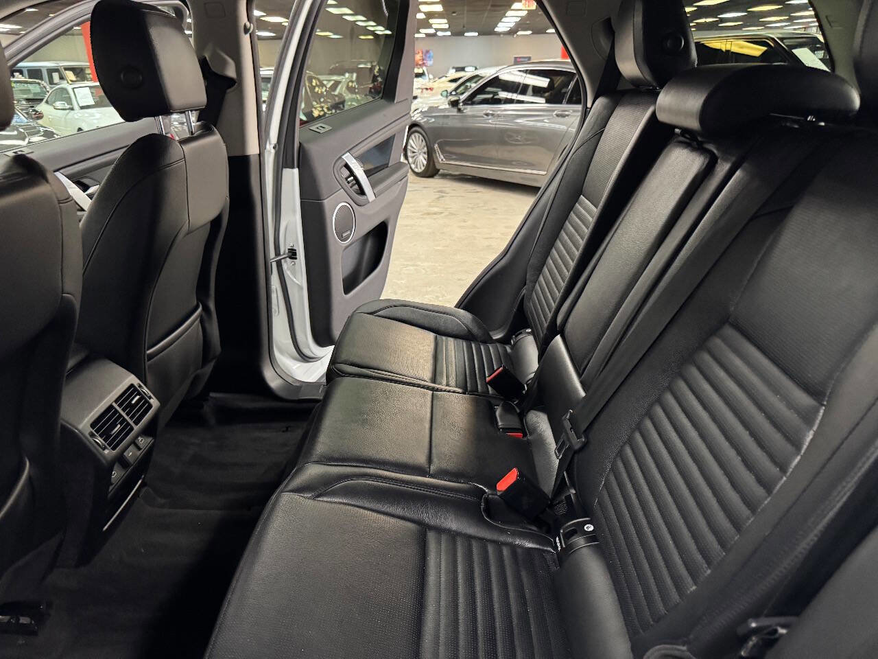 Used 2021 Land Rover Discovery Sport S image 43