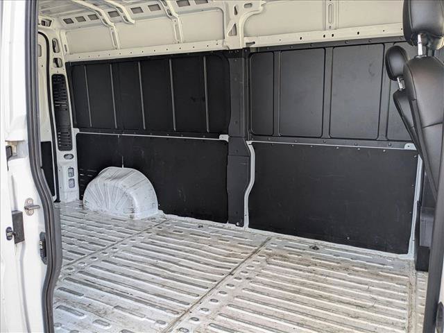 Used 2025 RAM ProMaster 2500 w/ Convenience Group FWD image 17