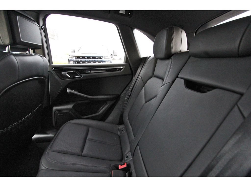 Used 2021 Porsche Macan S AWD/4WD image 12
