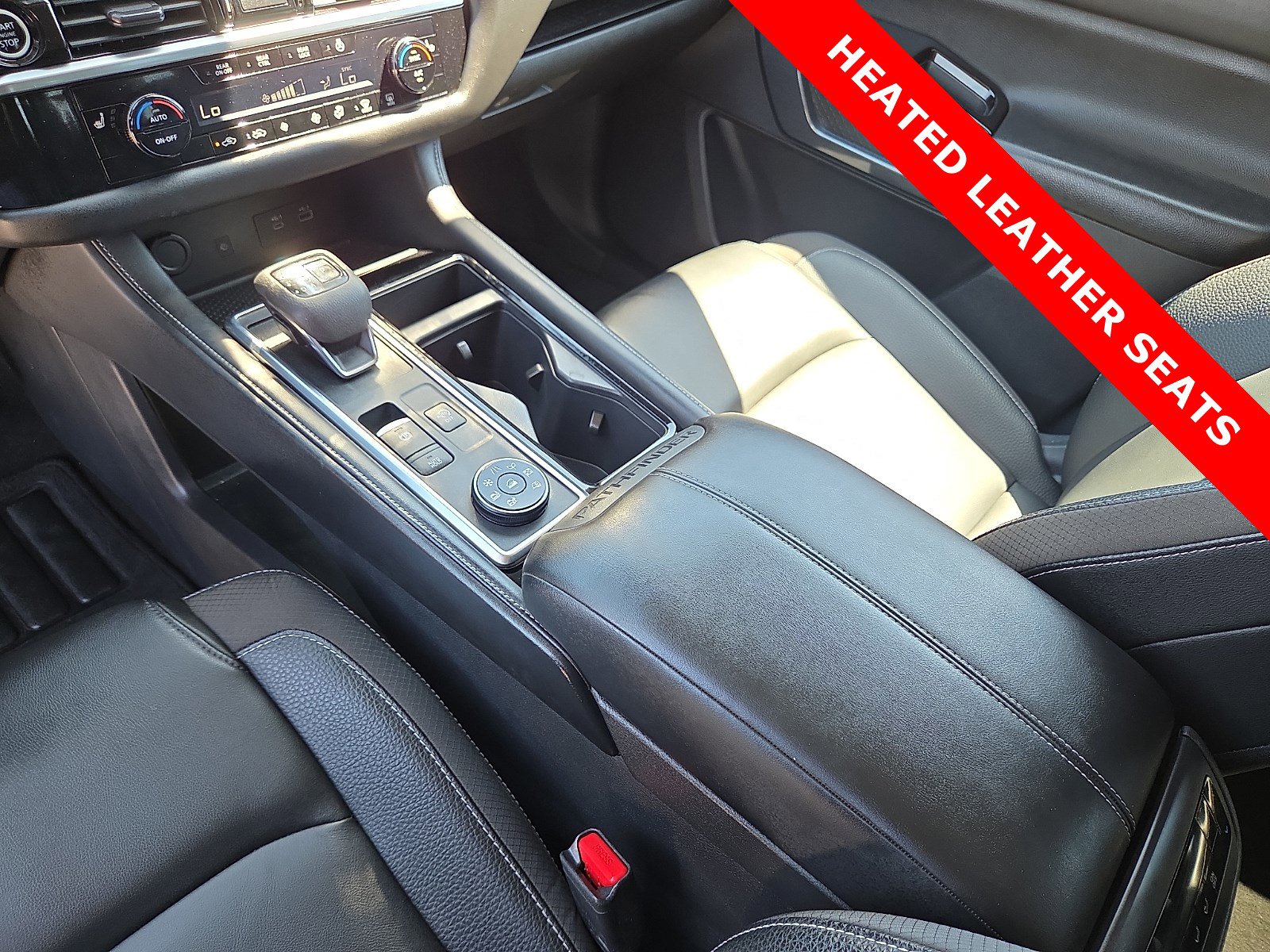 Used 2023 Nissan Pathfinder SL w/ Black Appearance Package AWD/4WD image 25