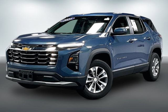 Used 2025 Chevrolet Equinox LT FWD image 3