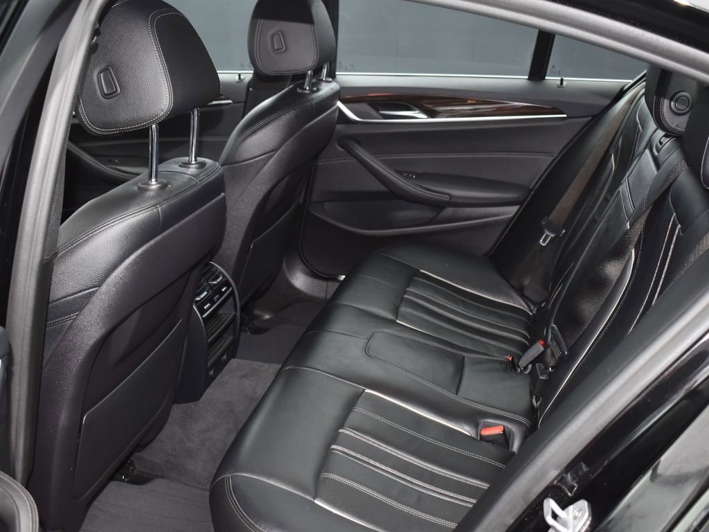 Used 2019 BMW 530i xDrive w/ Convenience Package image 11