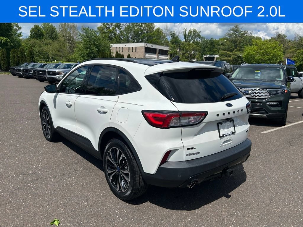 Certified 2022 Ford Escape SEL w/ SEL Stealth AWD Package image 7
