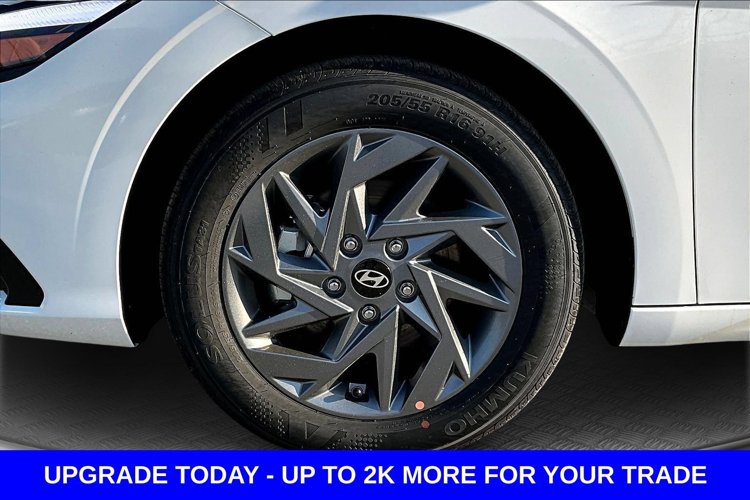 New 2026 Hyundai Elantra Hybrid FWD image 17