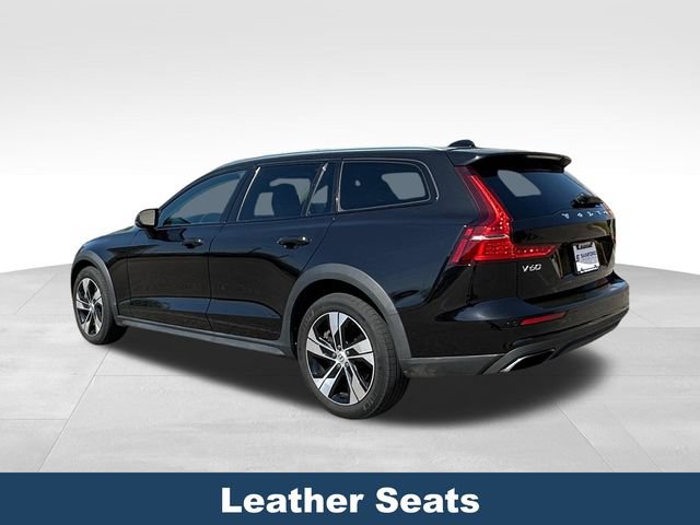 Used 2021 Volvo V60 T5 Cross Country AWD/4WD image 4