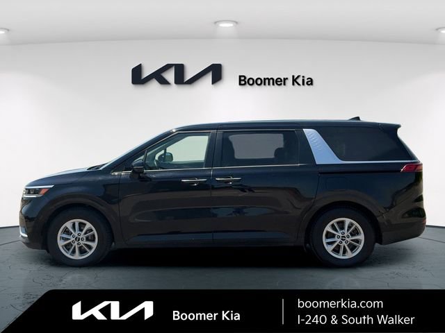 Used 2024 Kia Carnival LX FWD image 8