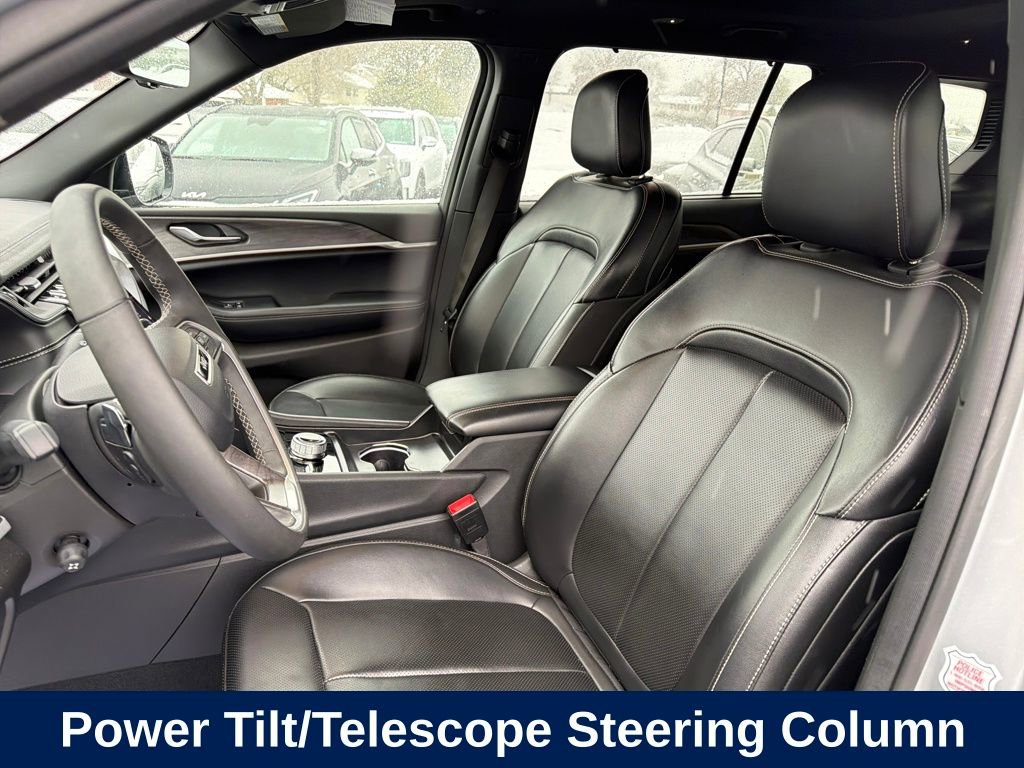 Used 2024 Jeep Grand Cherokee L Limited w/ Luxury Tech Group II image 11