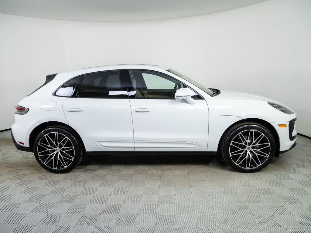 New 2026 Porsche Macan AWD/4WD image 28
