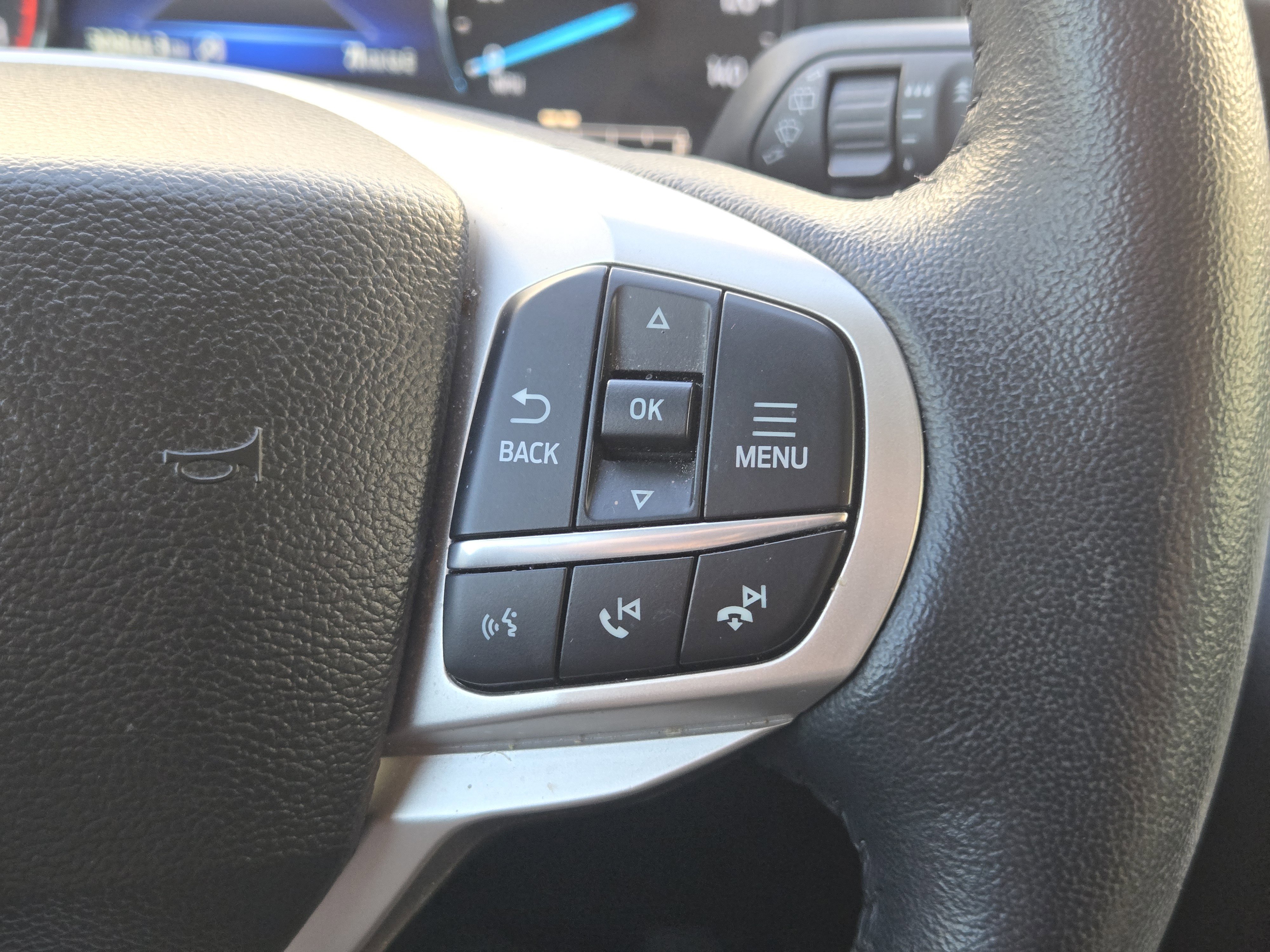 Used 2023 Ford Explorer XLT w/ Equipment Group 202A image 30