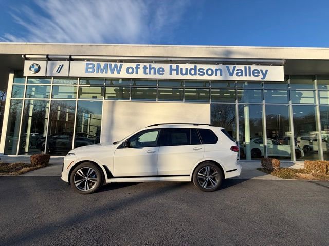 New 2026 BMW X7 M60i w/ Climate Comfort Package image 1