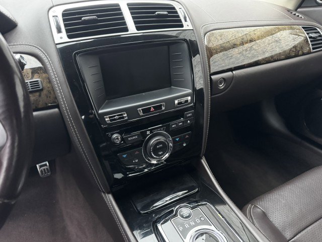 Used 2014 Jaguar XK Coupe image 27
