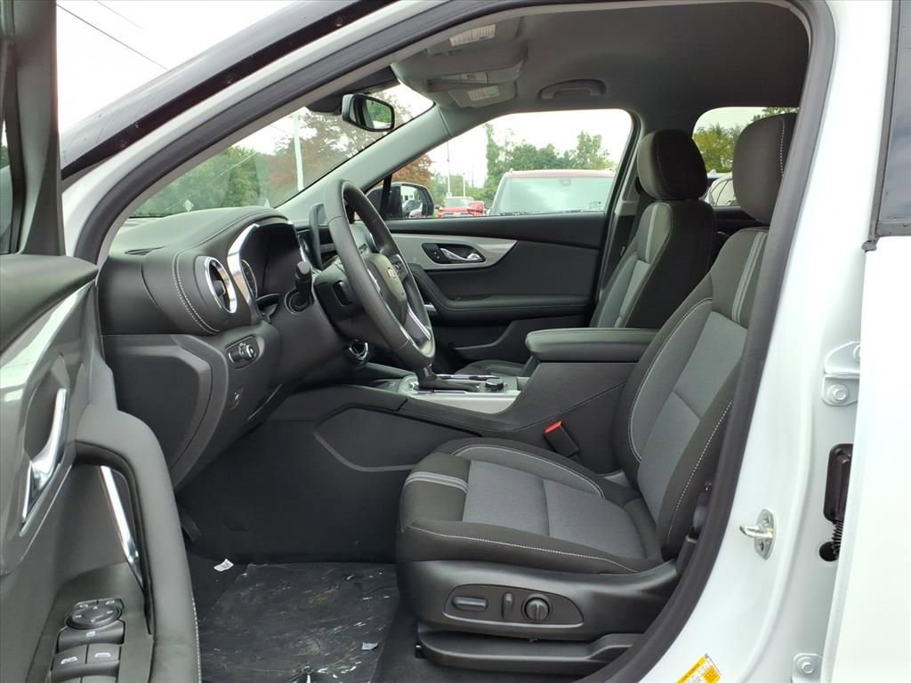 New 2025 Chevrolet Blazer LT w/ Convenience Package image 14