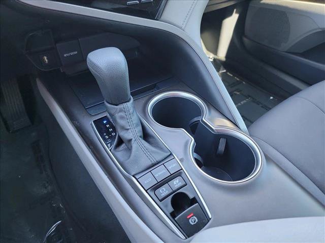 Used 2022 Toyota Camry LE FWD image 12