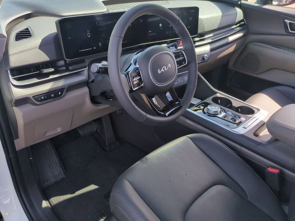 New 2026 Kia Carnival EX FWD image 10