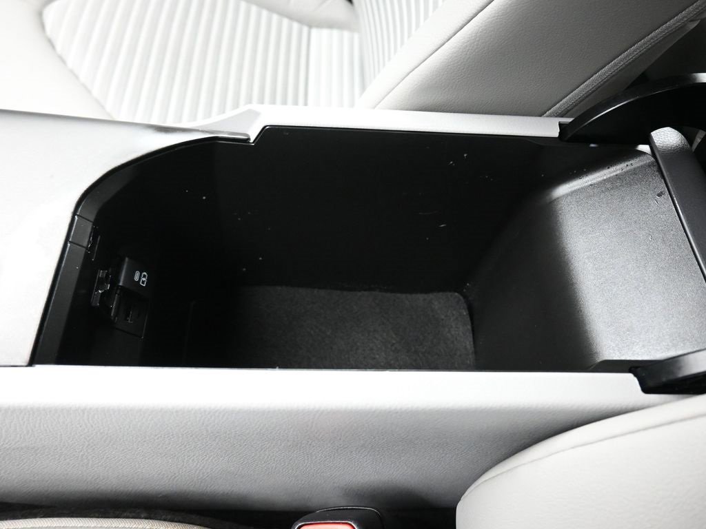 Used 2023 Toyota Camry SE image 22