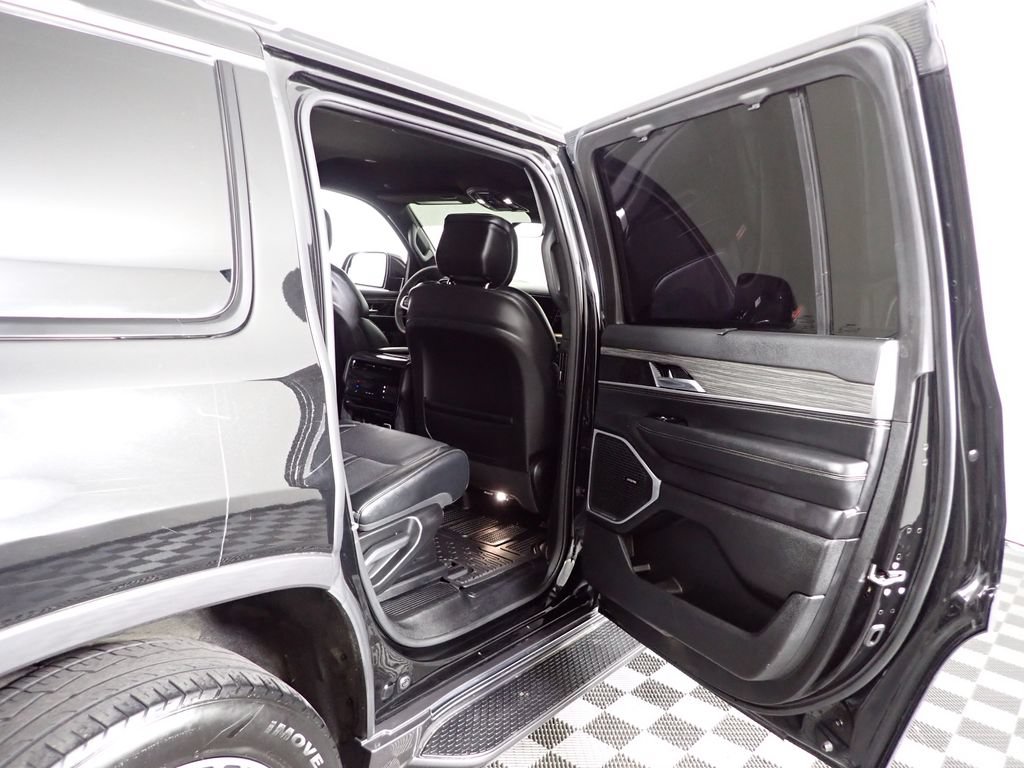 Used 2022 Jeep Wagoneer Series III w/ Convenience Group I AWD/4WD image 37