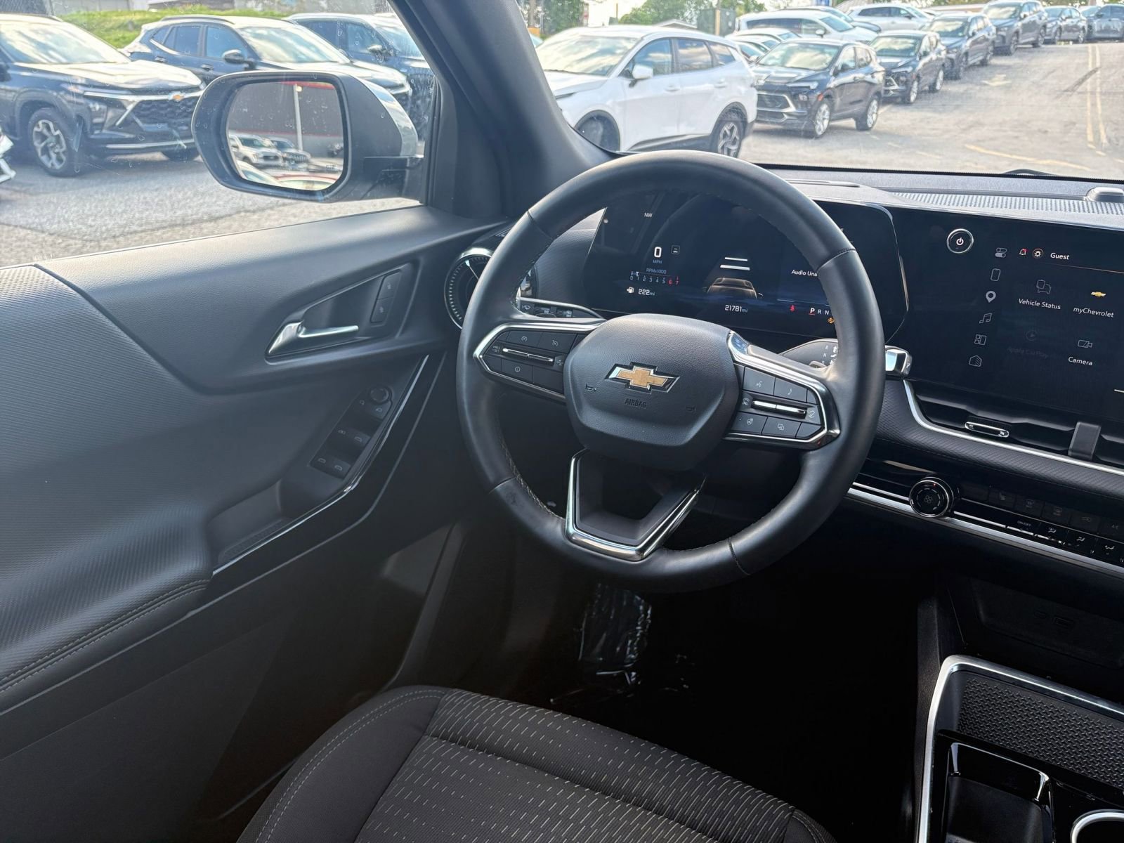 Used 2025 Chevrolet Equinox LT FWD image 34