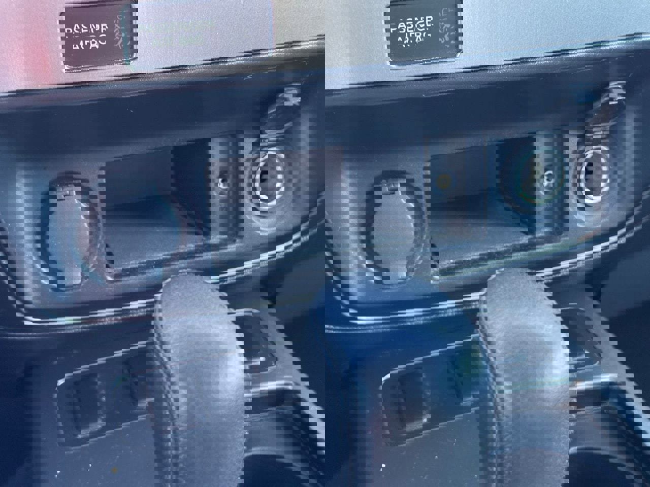 Used 2011 Nissan Armada SV image 34