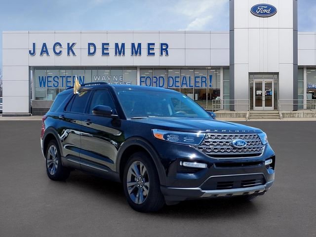 Certified 2023 Ford Explorer XLT w/ Equipment Group 202A