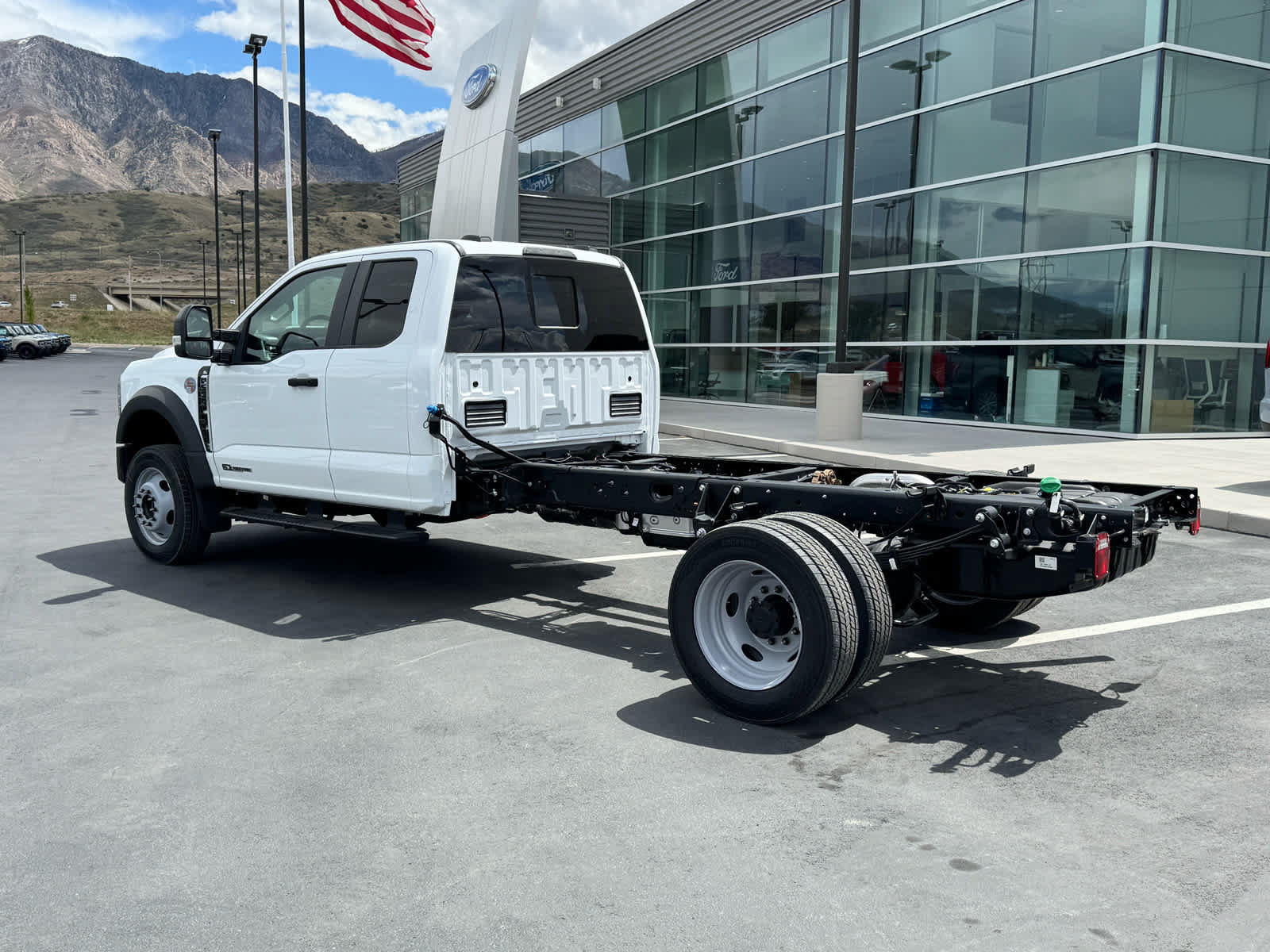 New 2026 Ford F550 4x4 SuperCab Super Duty w/ XL Chrome Package image 9