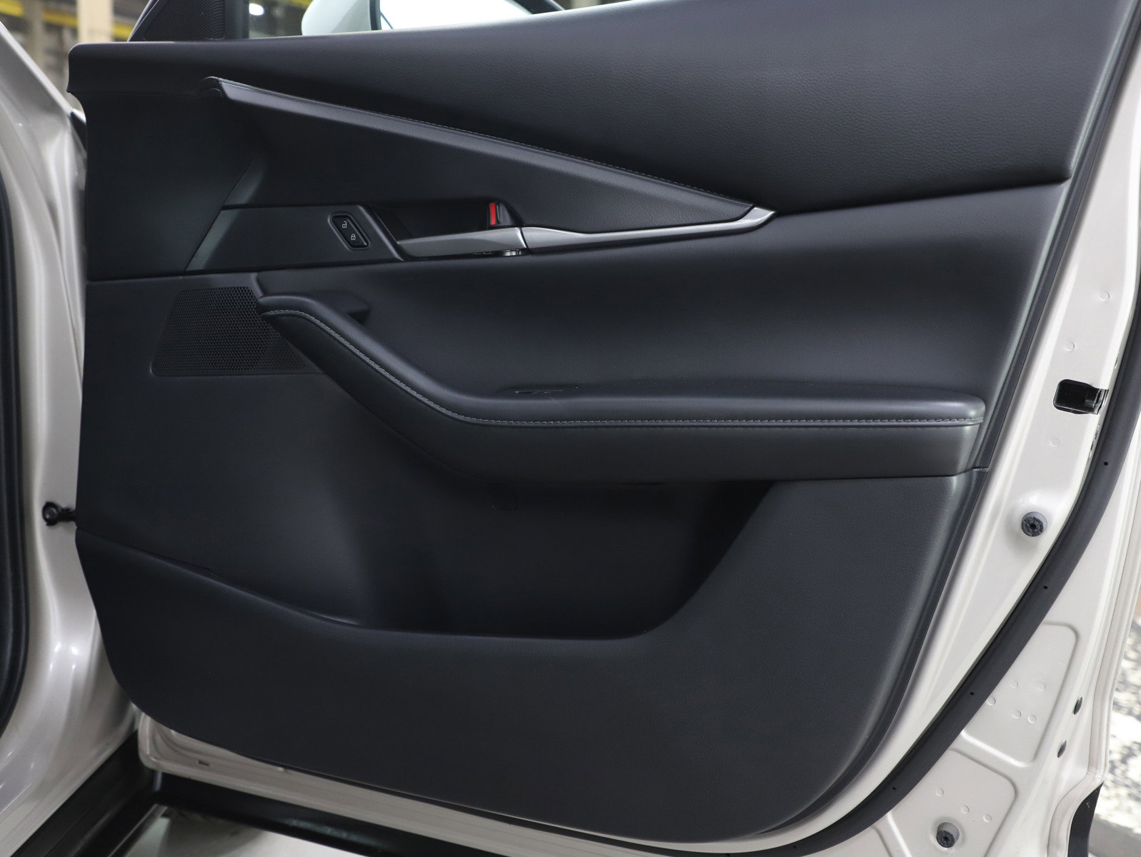 Used 2023 MAZDA CX-30 AWD 2.5 S w/ Select Package image 9