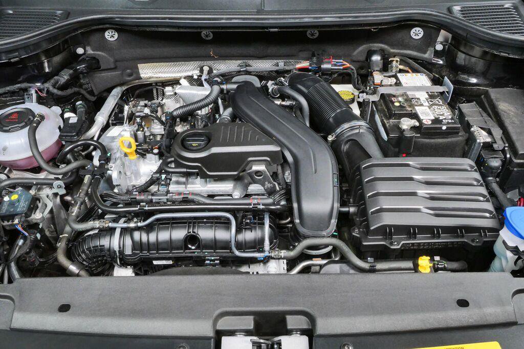 Used 2025 Volkswagen Taos S FWD image 30