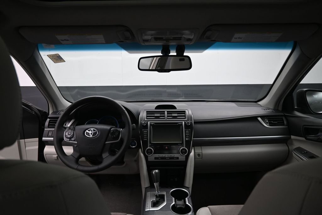 Used 2014 Toyota Camry XLE w/ Leather Package FWD image 28