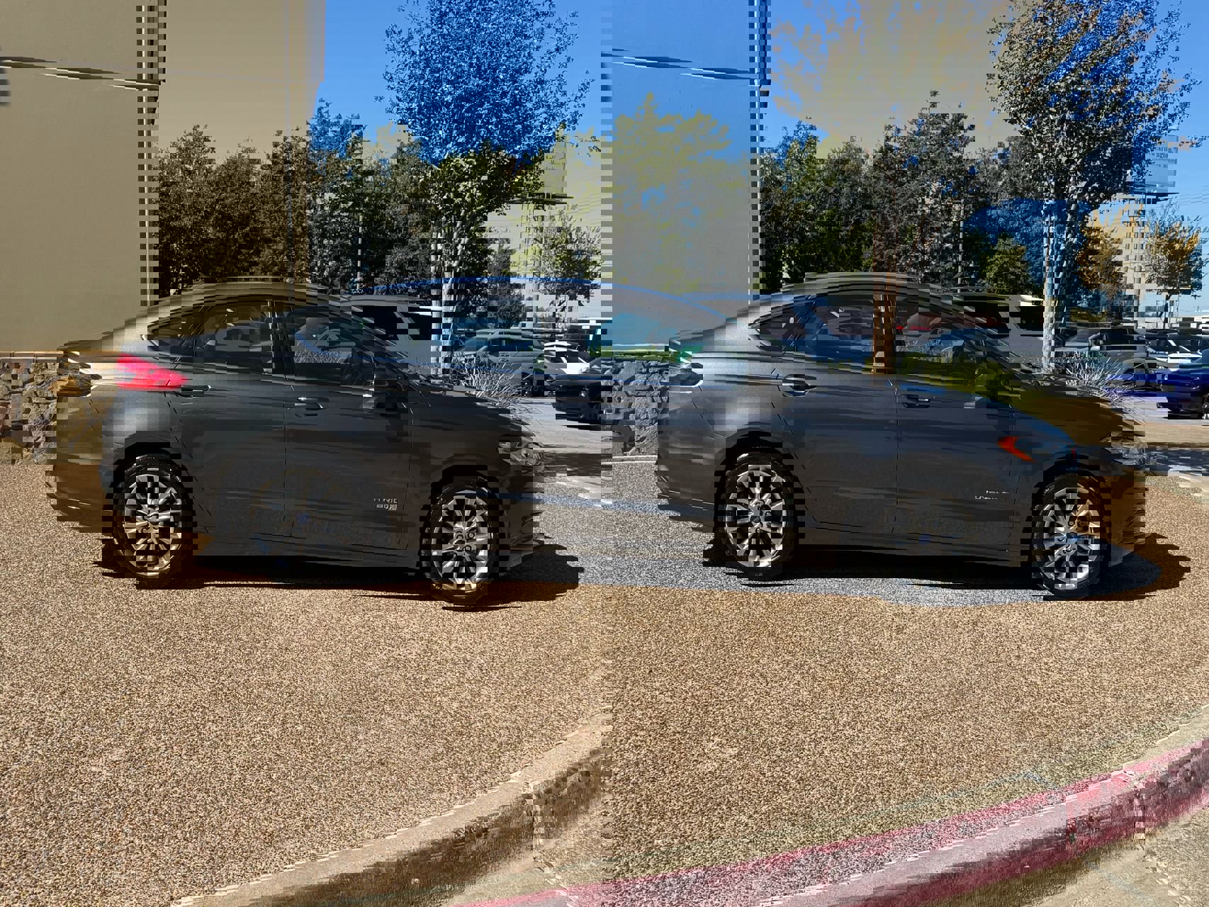 Used 2017 Ford Fusion S image 7