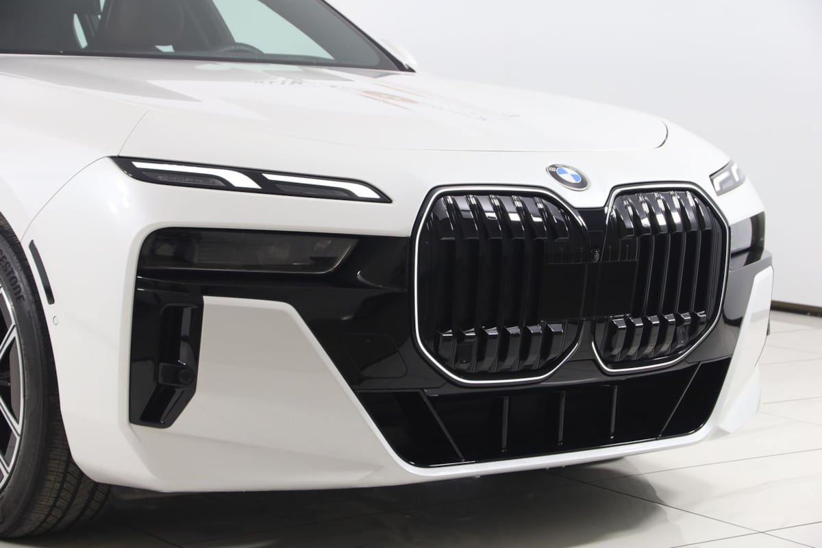 Used 2025 BMW 760i xDrive AWD/4WD image 59