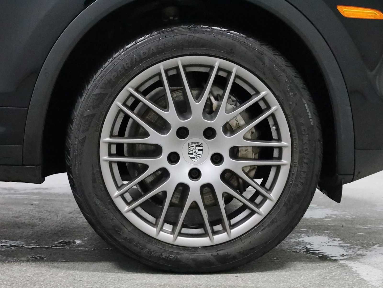 Used 2017 Porsche Cayenne S AWD/4WD image 12