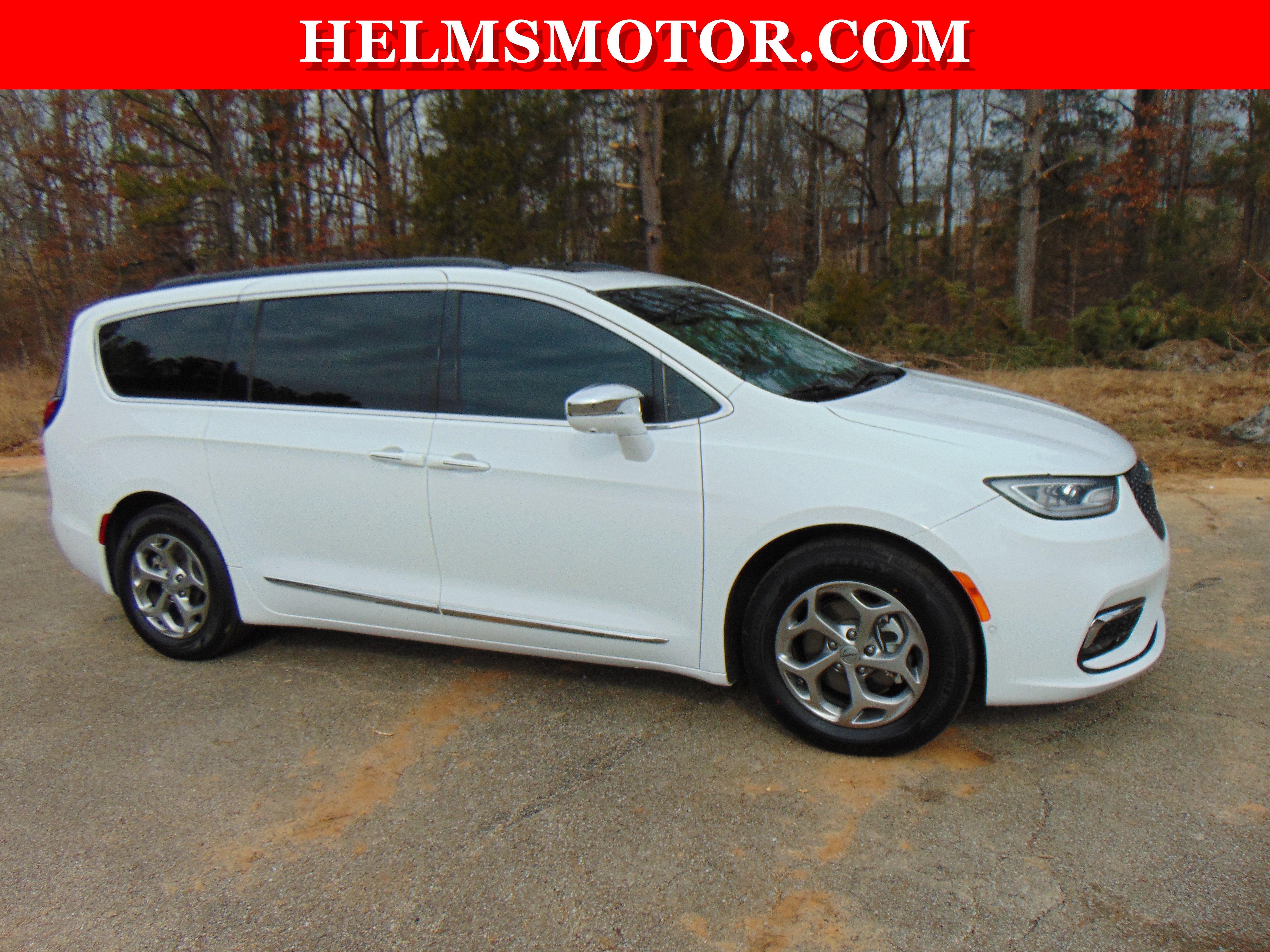 Certified 2022 Chrysler Pacifica Limited w/ Uconnect Theater Family Group image 22