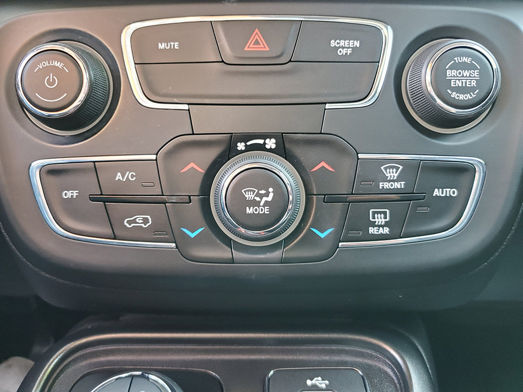 Used 2018 Jeep Compass Trailhawk w/ Cold Weather Group AWD/4WD image 23