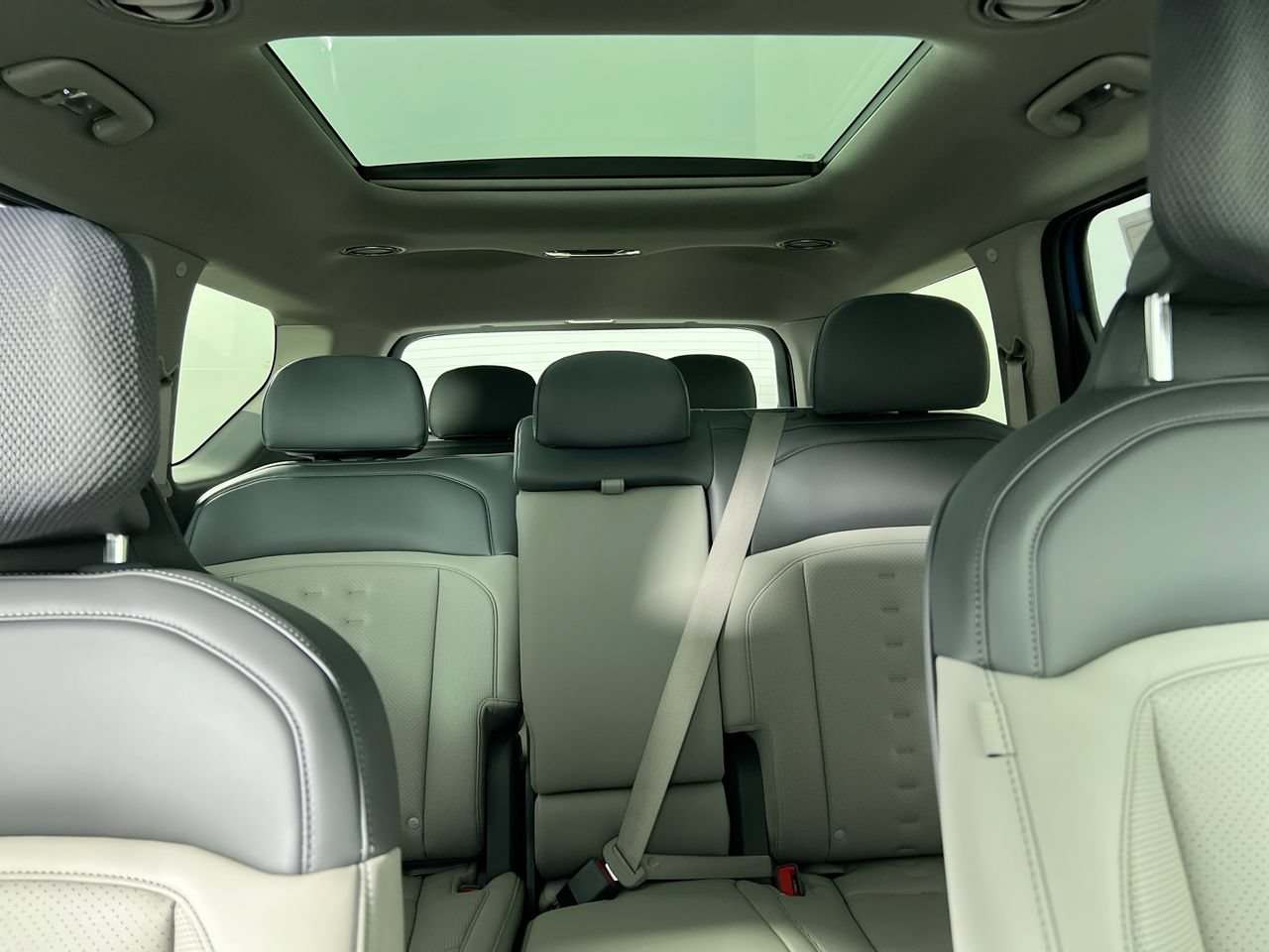 New 2026 Kia EV9 Wind AWD/4WD image 35