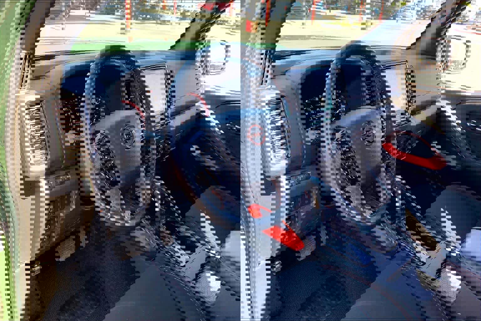 Used 2022 Nissan Frontier Pro-X w/ Technology Package RWD image 18