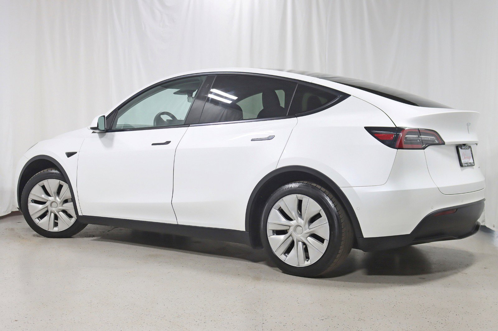 Used 2020 Tesla Model Y Long Range image 9